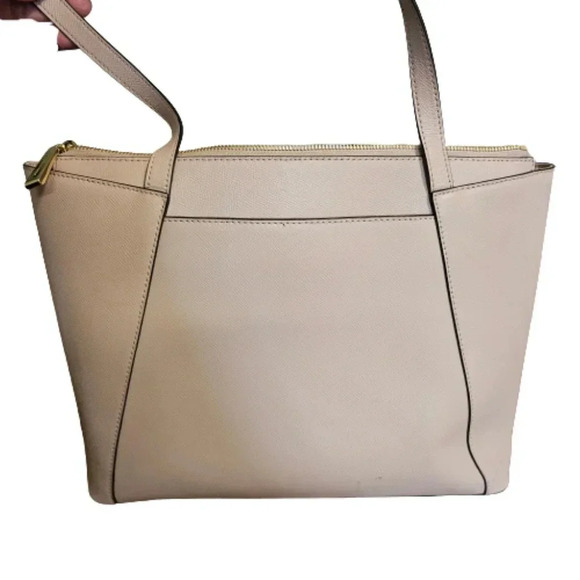 Michael Kors Maddie Tote - Picture 4 of 16